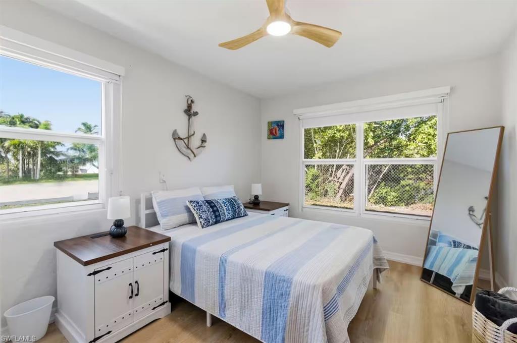 2147 Washington AVE A photo 18