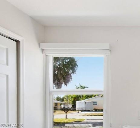 2147 Washington AVE B photo 17