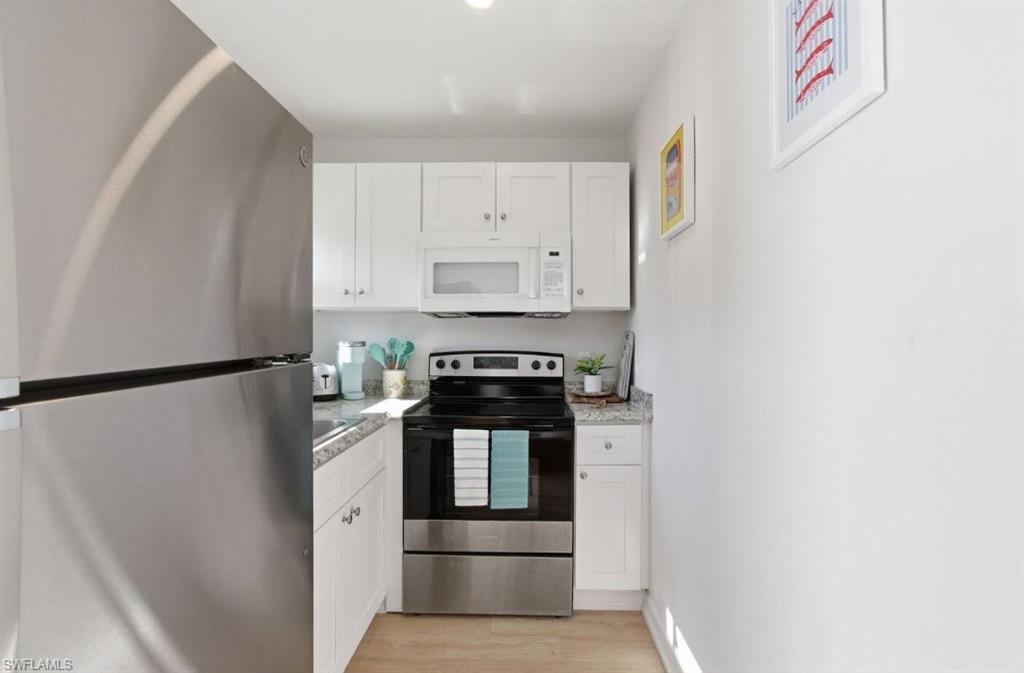 2147 Washington AVE C photo 7