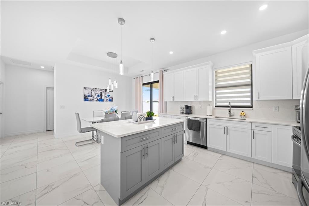 317 Kismet PKWY E photo 8