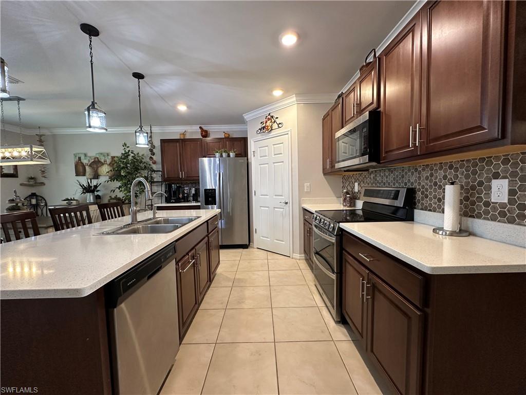 1708 NW 29TH TER