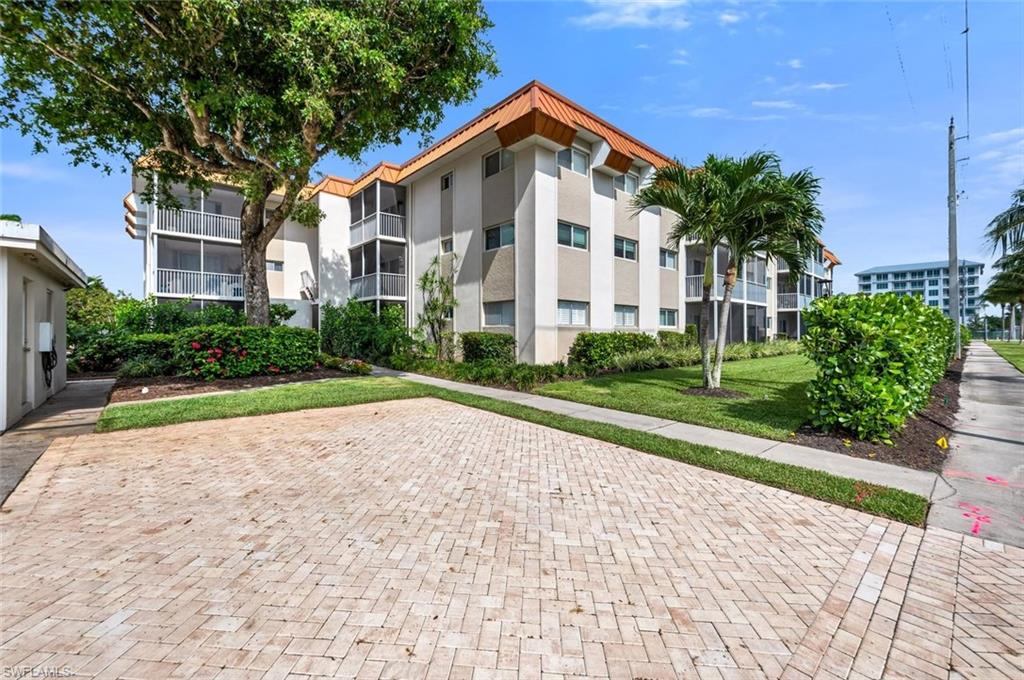 1100 Gulf Shore BLVD N 312