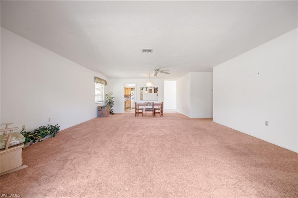 5585 Hamlet LN photo 19