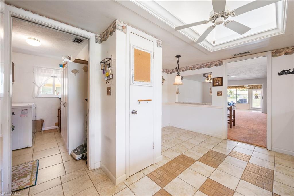 5585 Hamlet LN photo 33