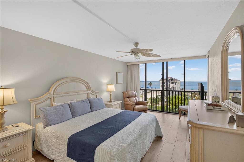 Spacious Primary Bedroom!