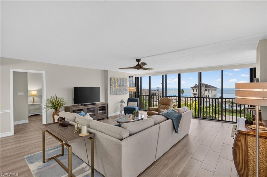 Spacious Great Room with beautiful Gulf Views!