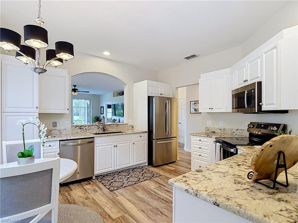 20071 Seagrove ST 1001 photo 16