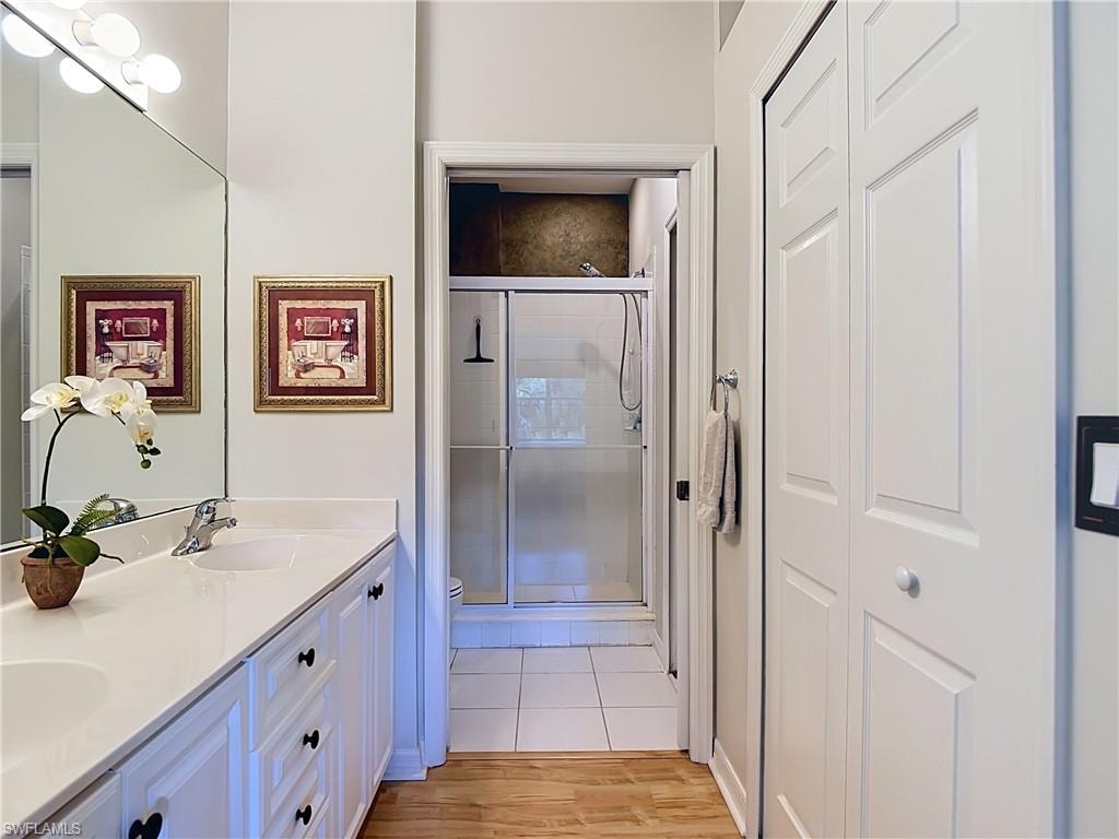 20071 Seagrove ST 1001 photo 26