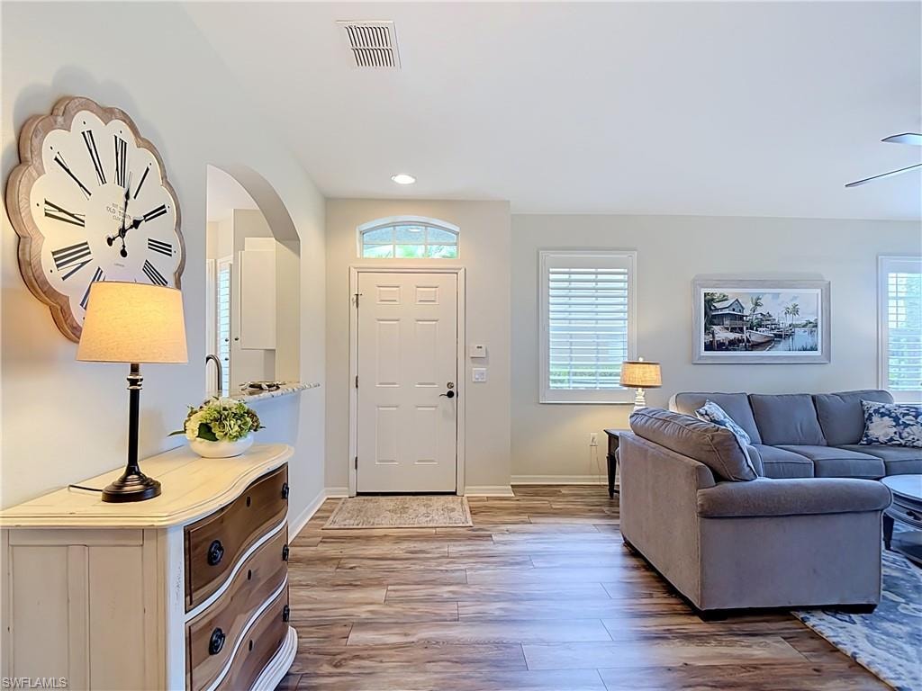 20071 Seagrove ST 1001 photo 7