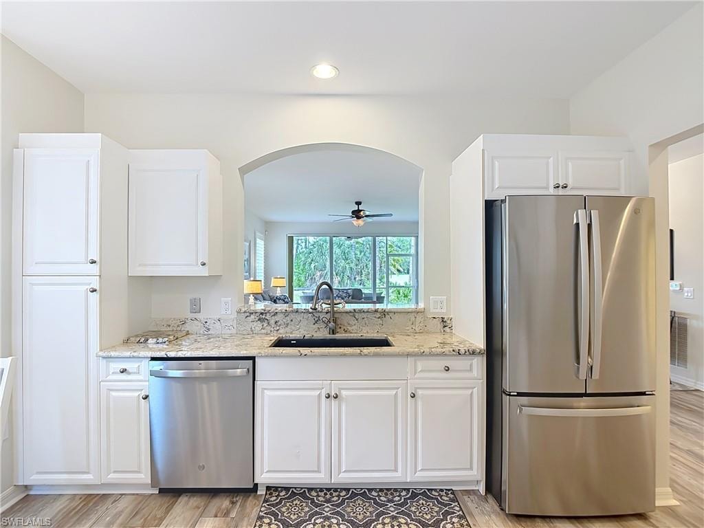 20071 Seagrove ST 1001 photo 14