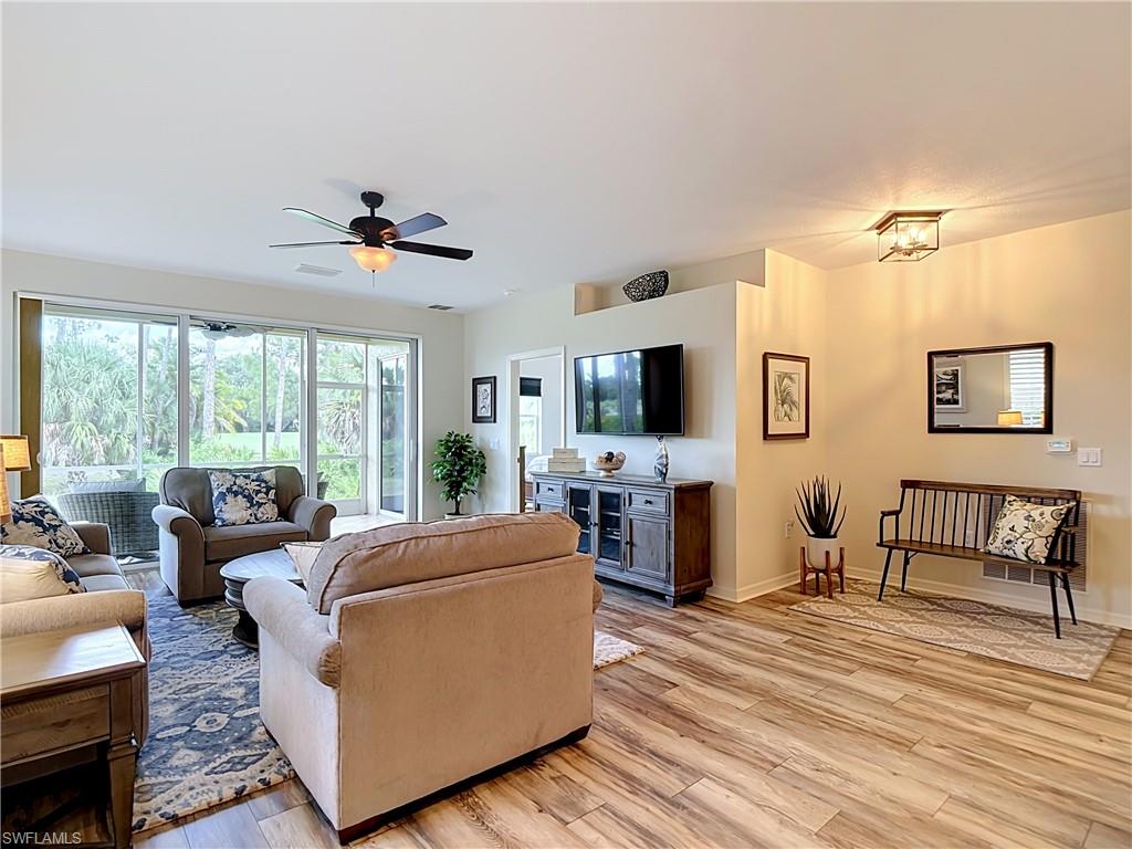 20071 Seagrove ST 1001 photo 8