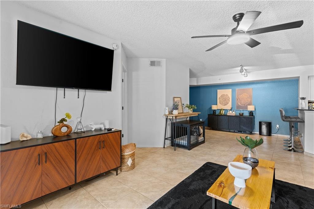 8225 Ibis Club DR 204 photo 7