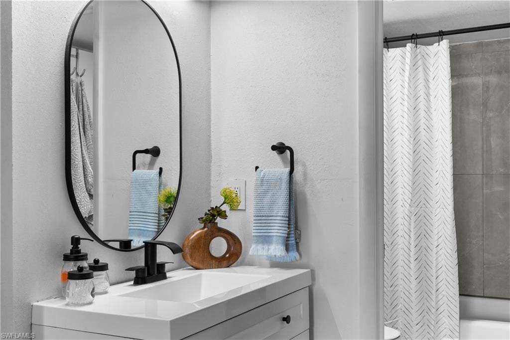 8225 Ibis Club DR 204 photo 28