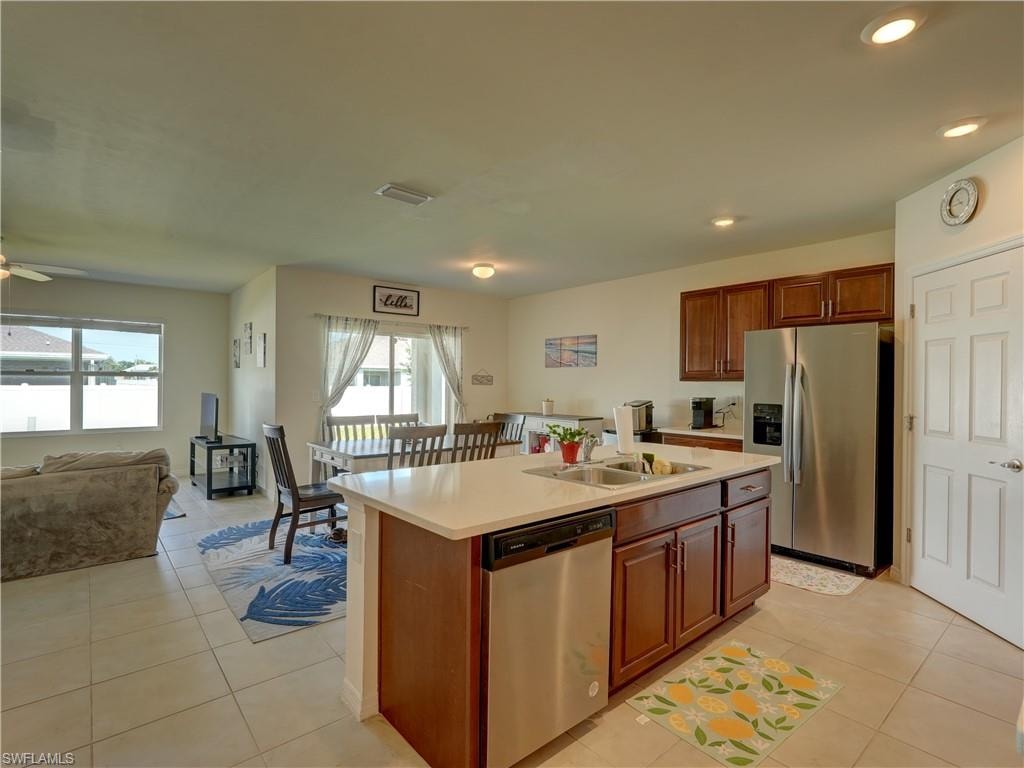 328 SW 24th PL photo 22