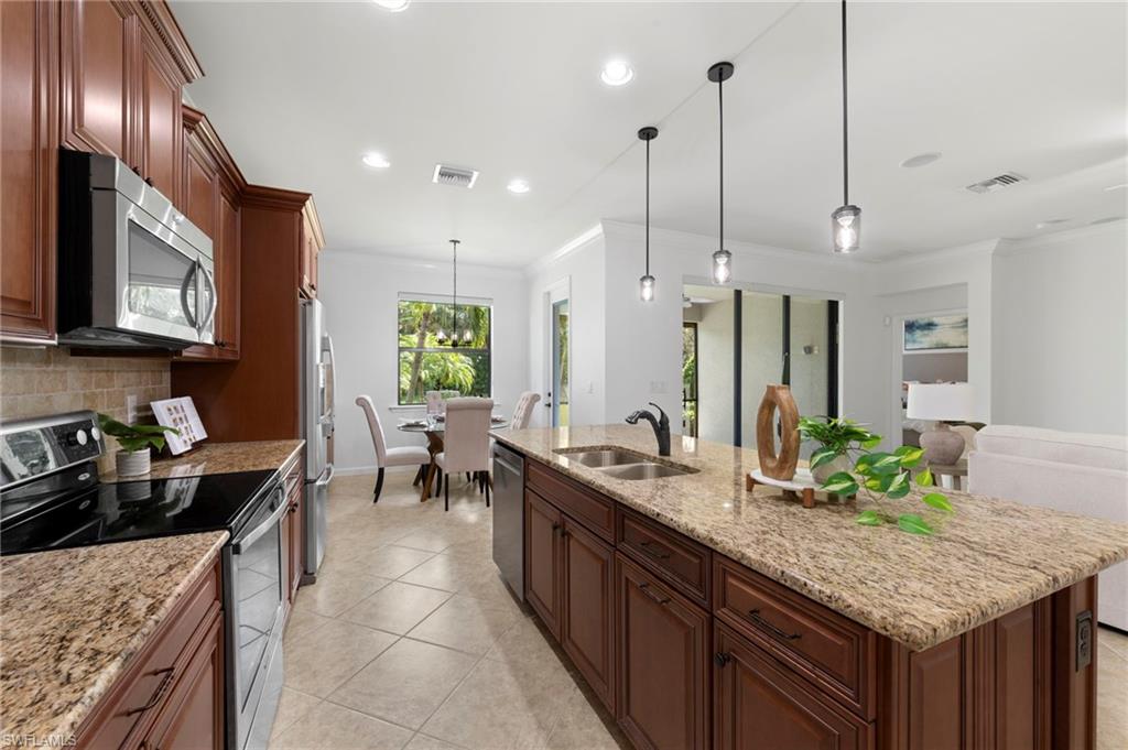 20247 Cypress Shadows BLVD photo 23