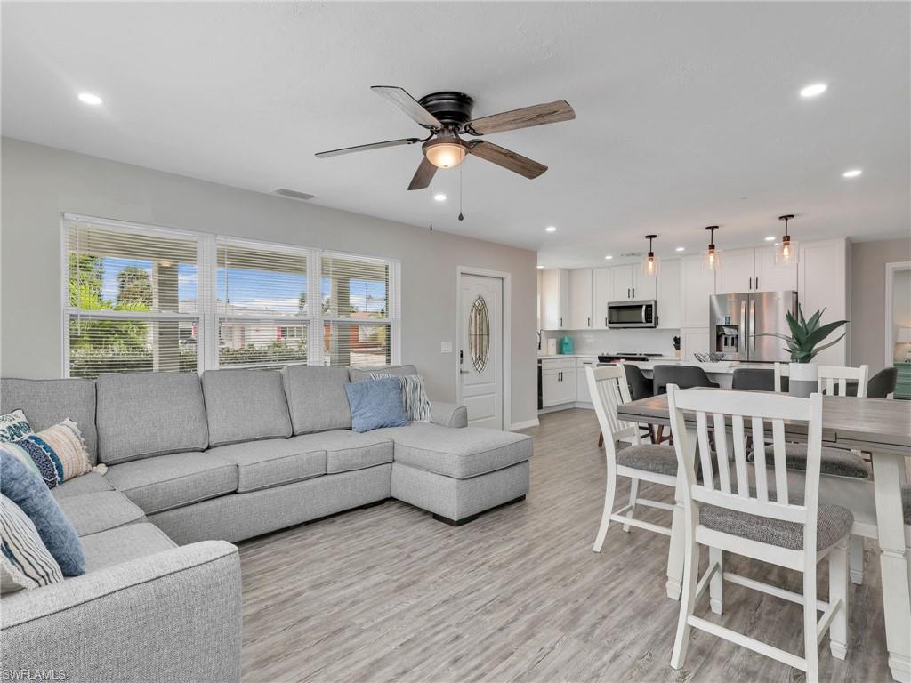 195 Hibiscus DR photo 13