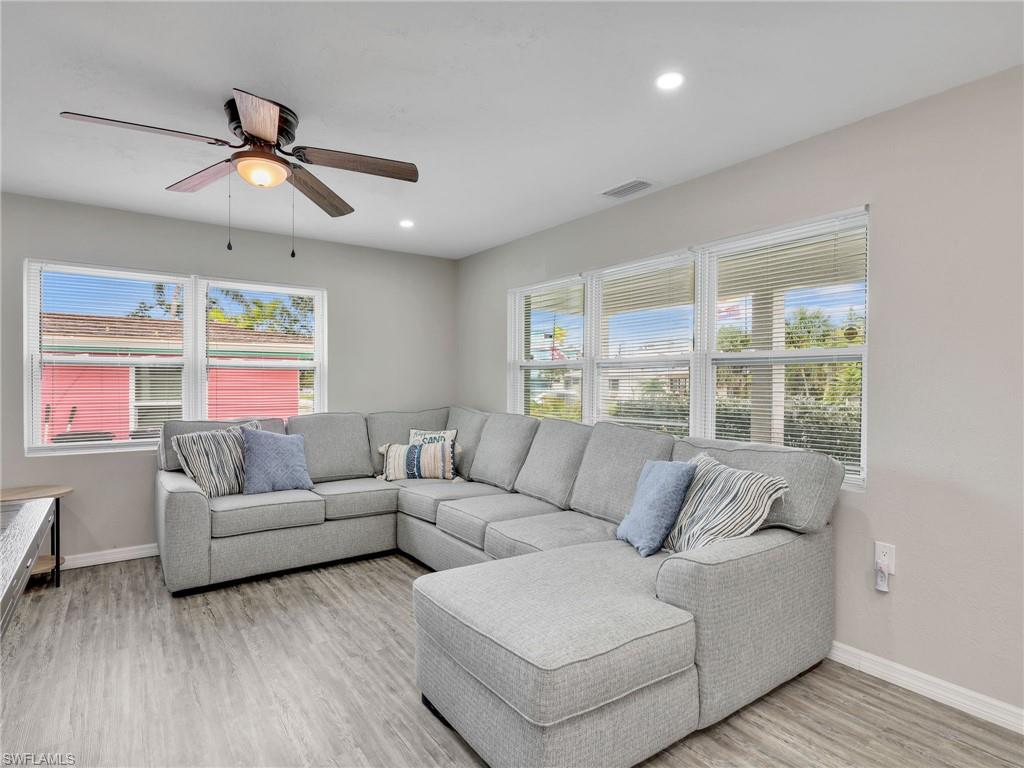 195 Hibiscus DR photo 12