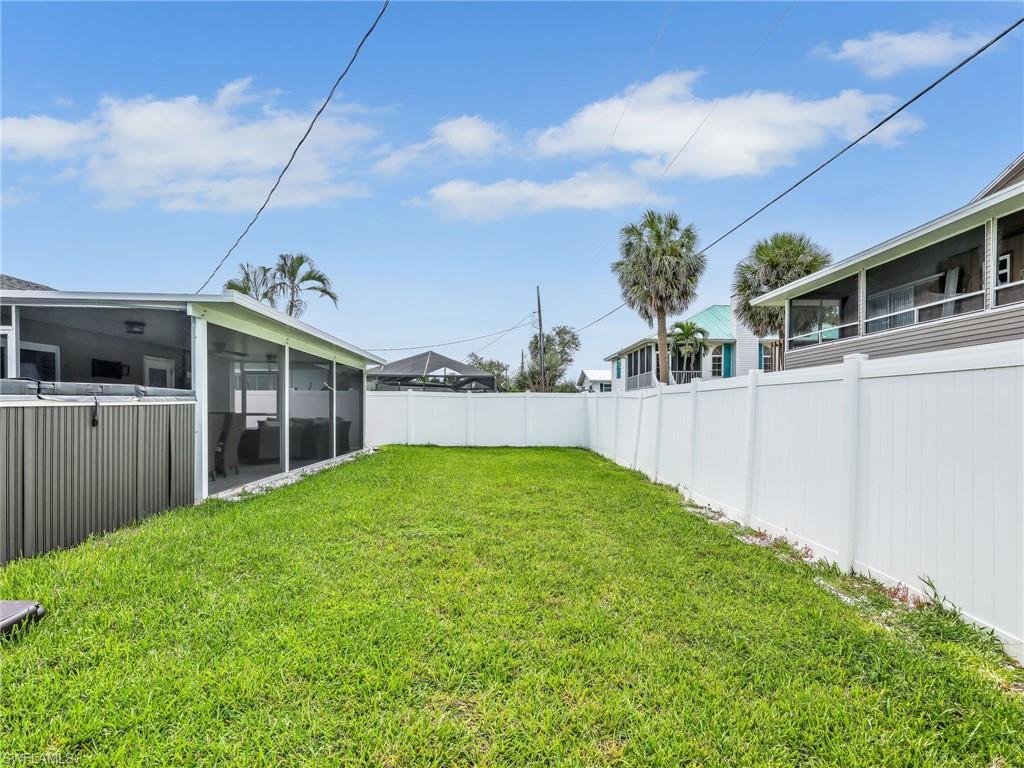 195 Hibiscus DR photo 30