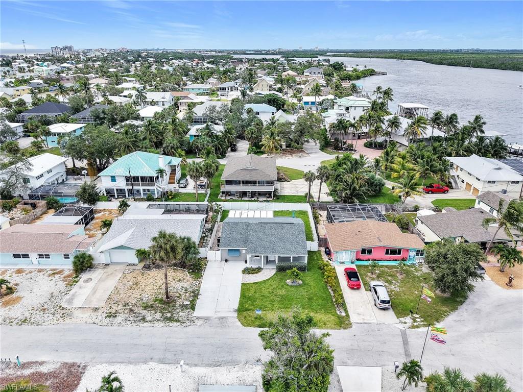 195 Hibiscus DR photo 34