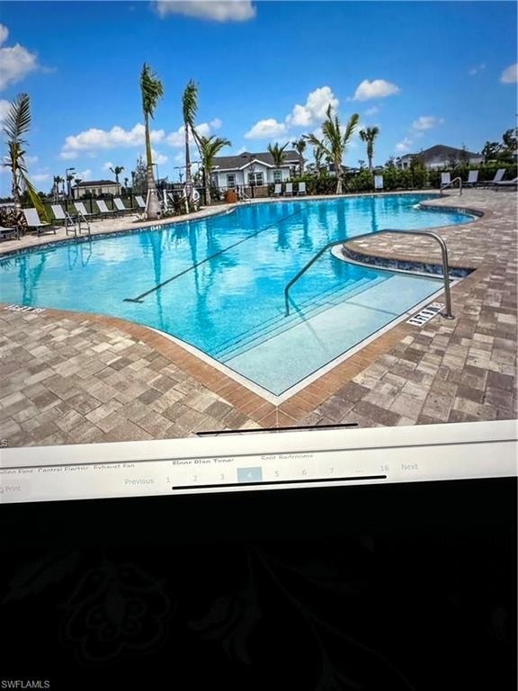 HEATED LARGE RESORT STYLE POOL W/RESTROOMS