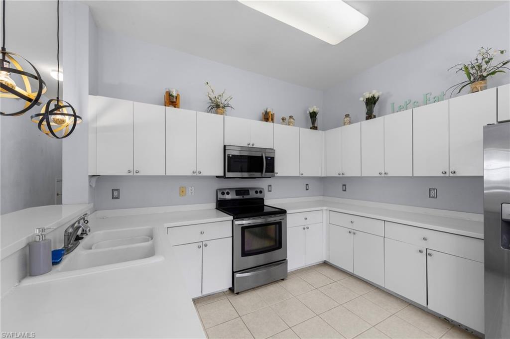 2727 Blue Cypress Lake CT photo 11