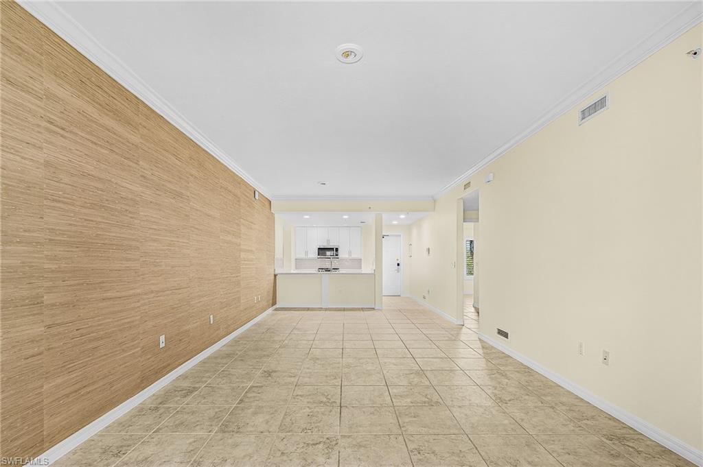 221 9th ST S 301 photo 10