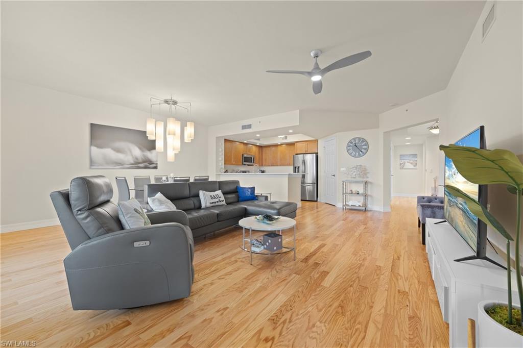 1065 Borghese LN 203