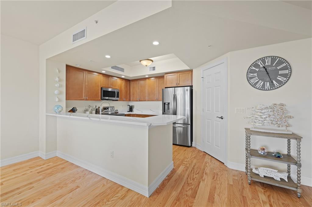 1065 Borghese LN 203 photo 10
