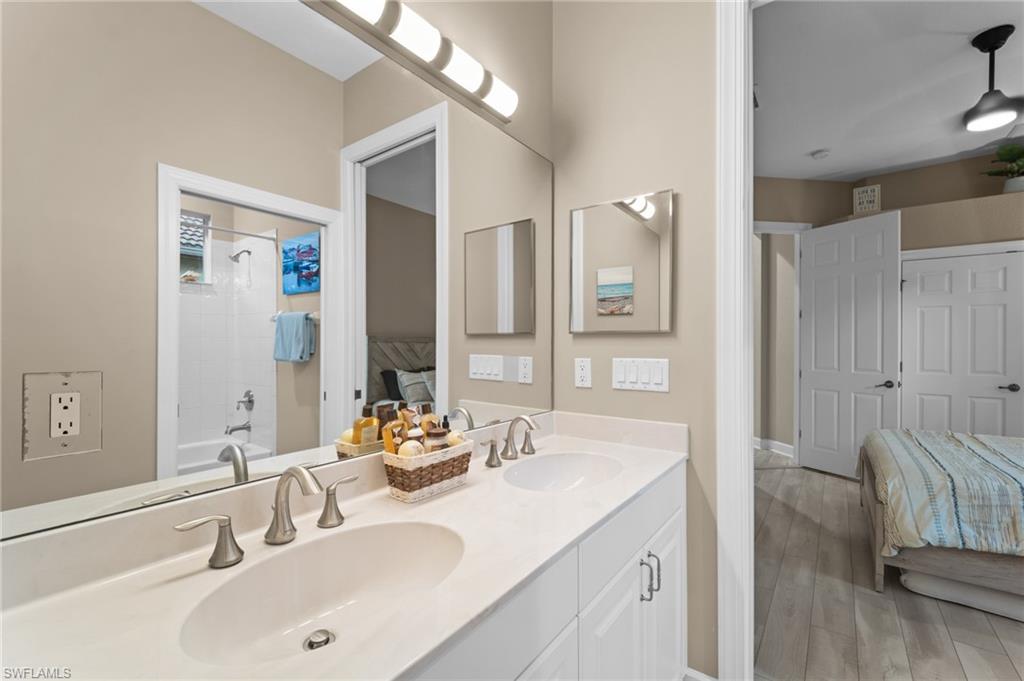9042 Bronco CT photo 23