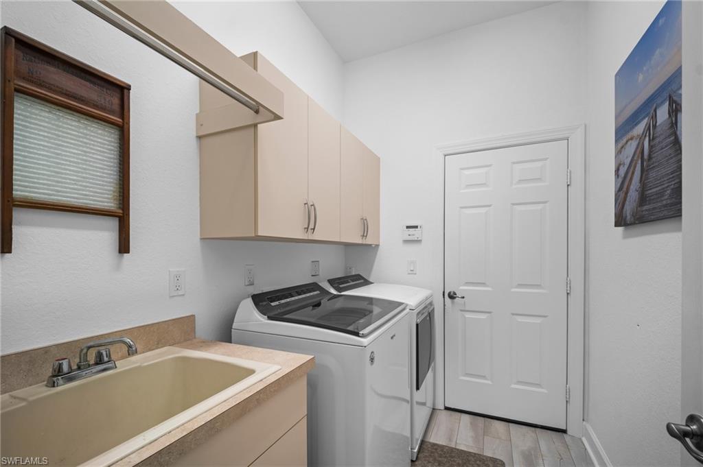 9042 Bronco CT photo 27