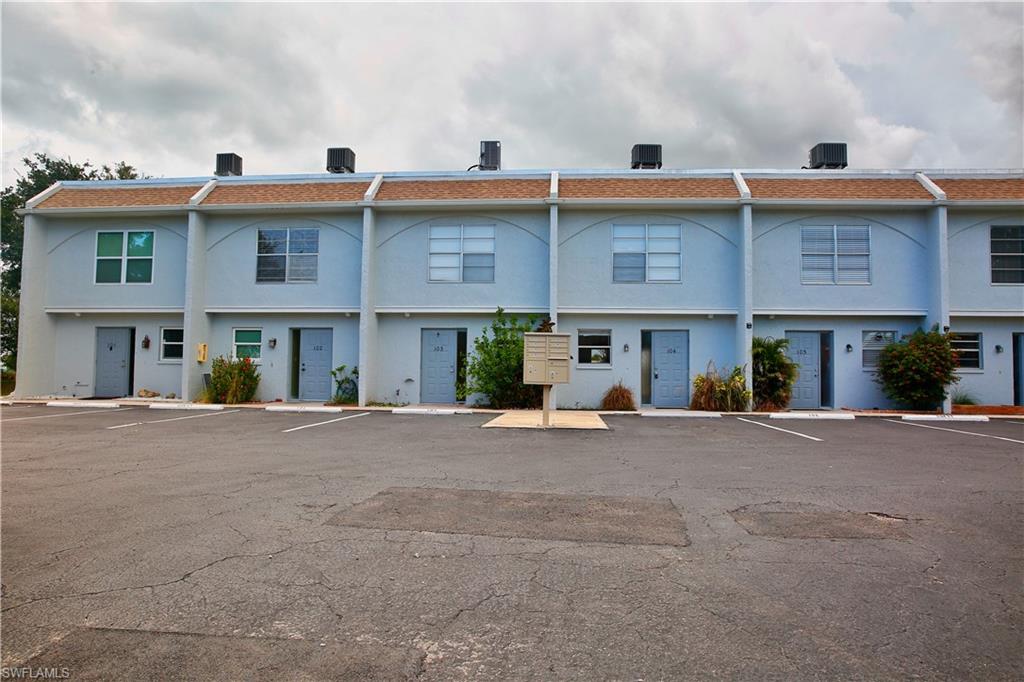 1123 SW 48th TER 102