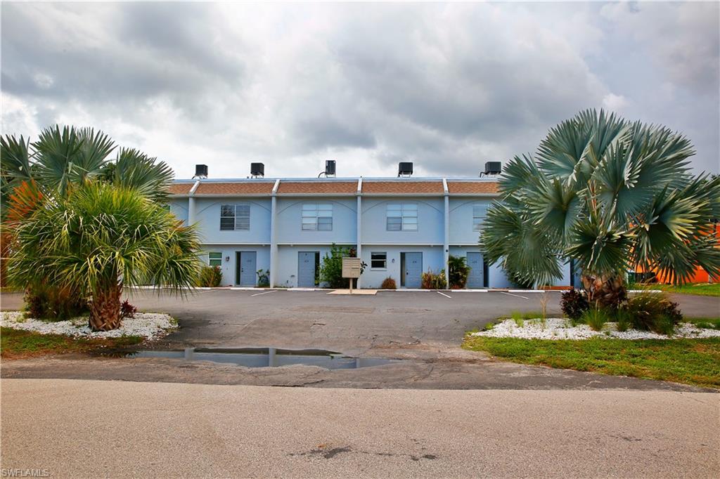 1123 SW 48th TER 102