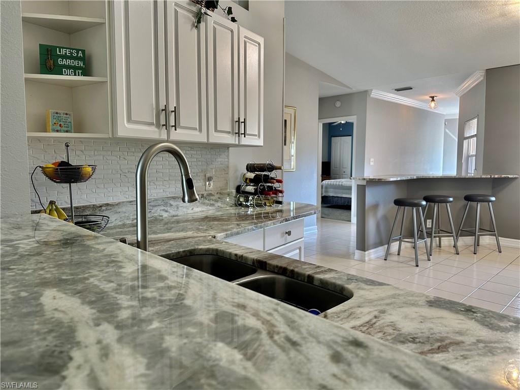 9165 Michael CIR 1002 photo 11