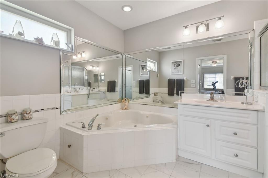 9165 Michael CIR 1002 photo 29