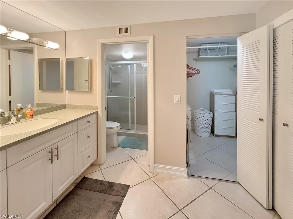 320 Seaview CT 608 photo 13