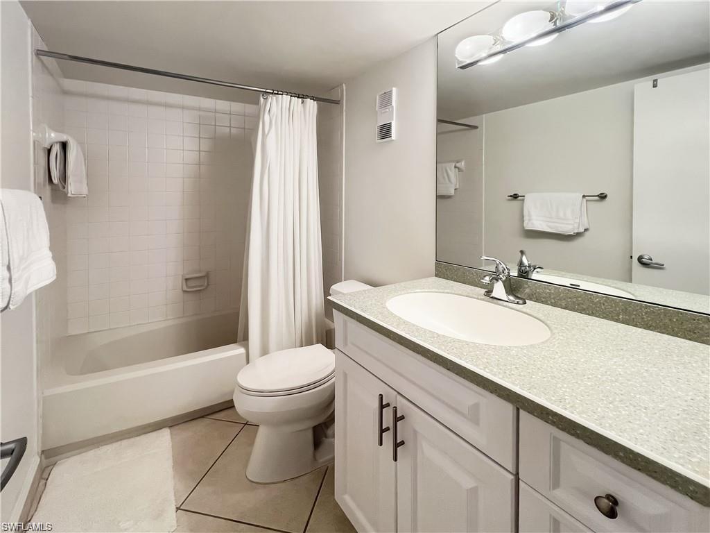 320 Seaview CT 608 photo 18
