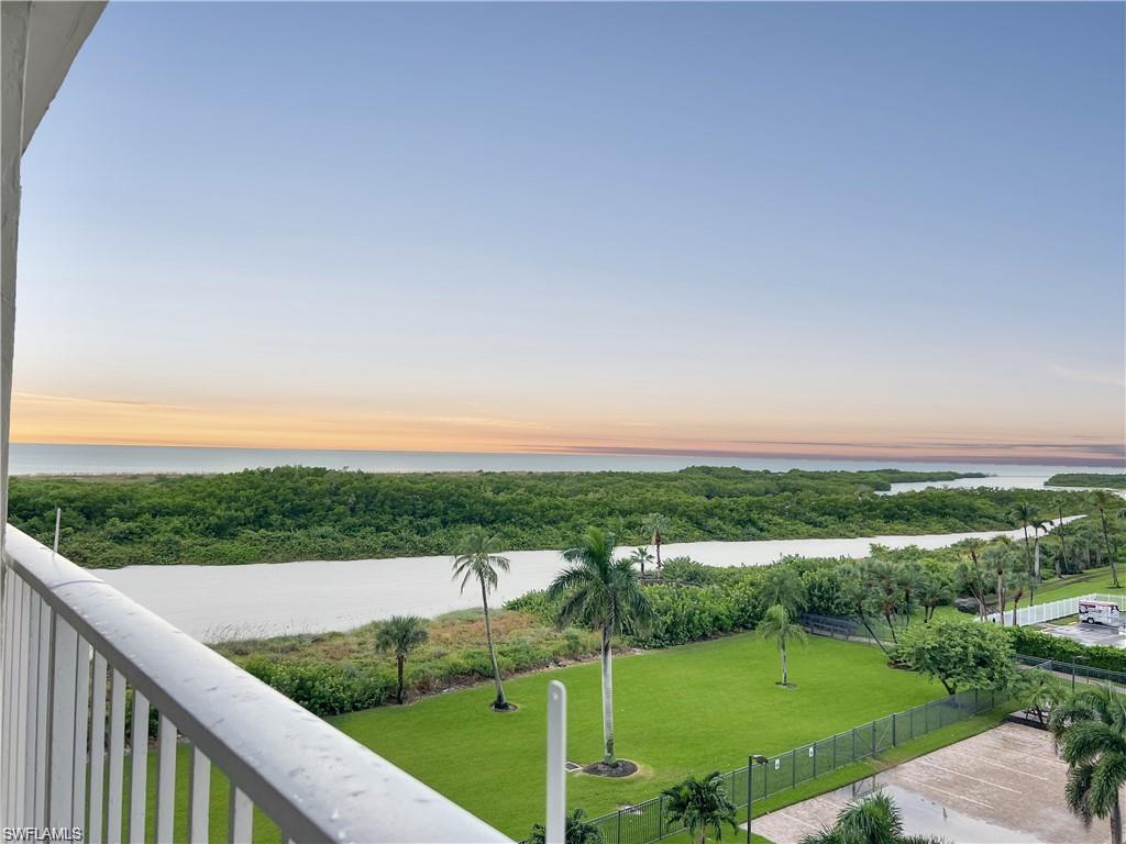 320 Seaview CT 608 photo 19