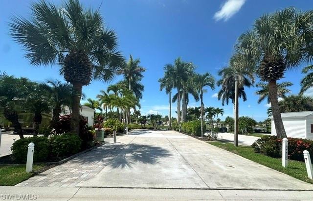 1311 Diamond Lake CIR