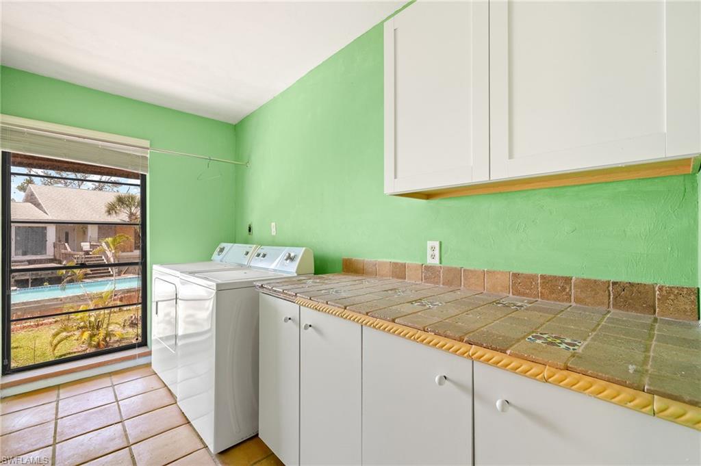 1866 Ardsley WAY photo 24