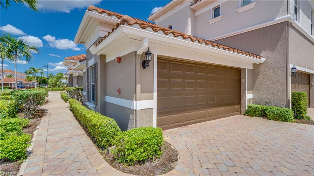 2 Car Garage!