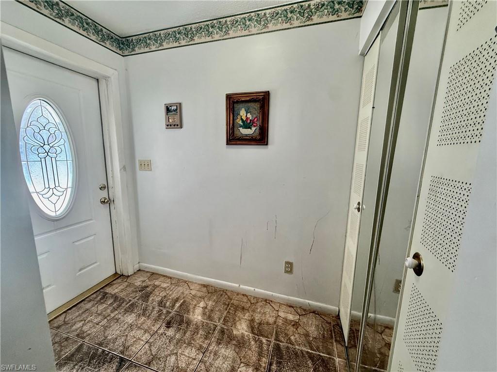 217 Oaklawn CT photo 23