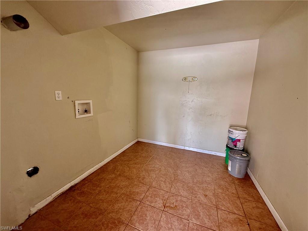 217 Oaklawn CT