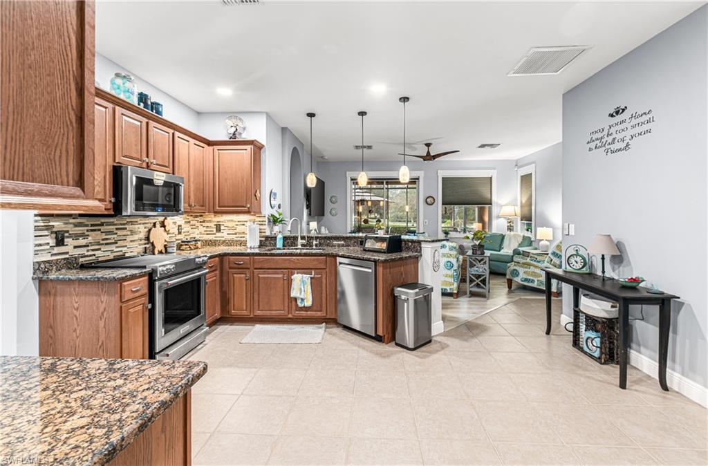 10695 Camarelle CIR photo 17