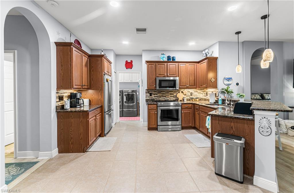 10695 Camarelle CIR photo 15