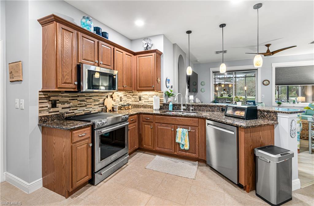 10695 Camarelle CIR photo 19