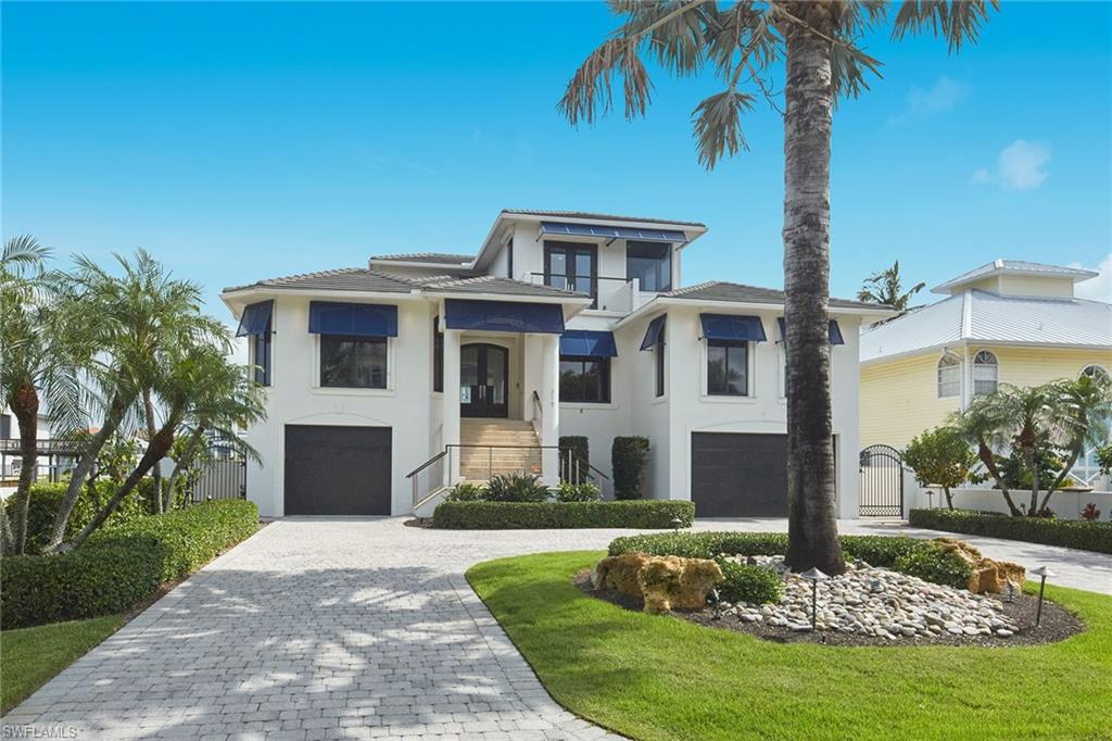 319 Lagoon AVE