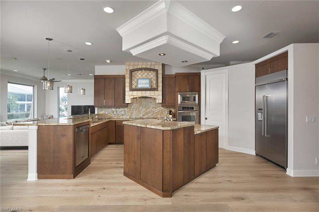 319 Lagoon AVE photo 11