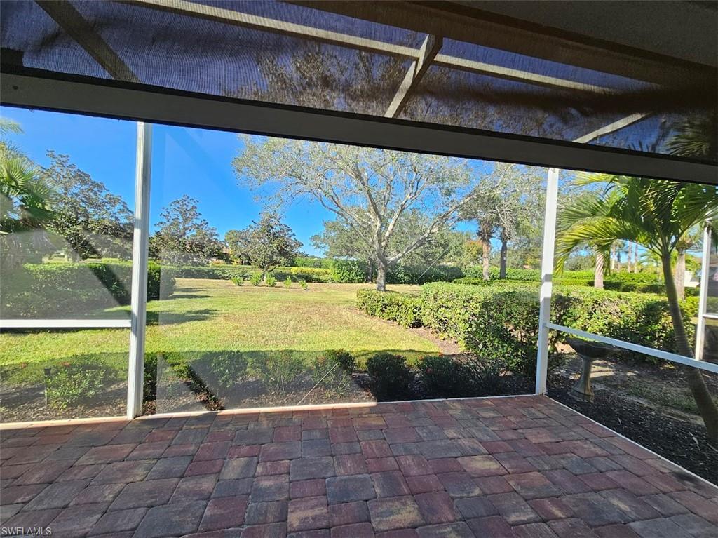 10518 Avila CIR photo 11