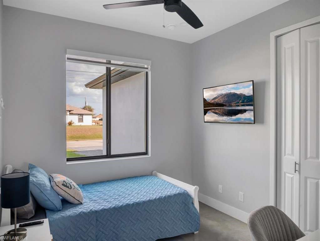 1002 NE 2nd PL photo 28