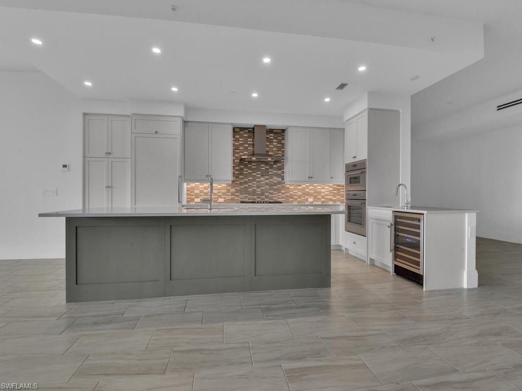 4810 Pelican Colony BLVD 304
